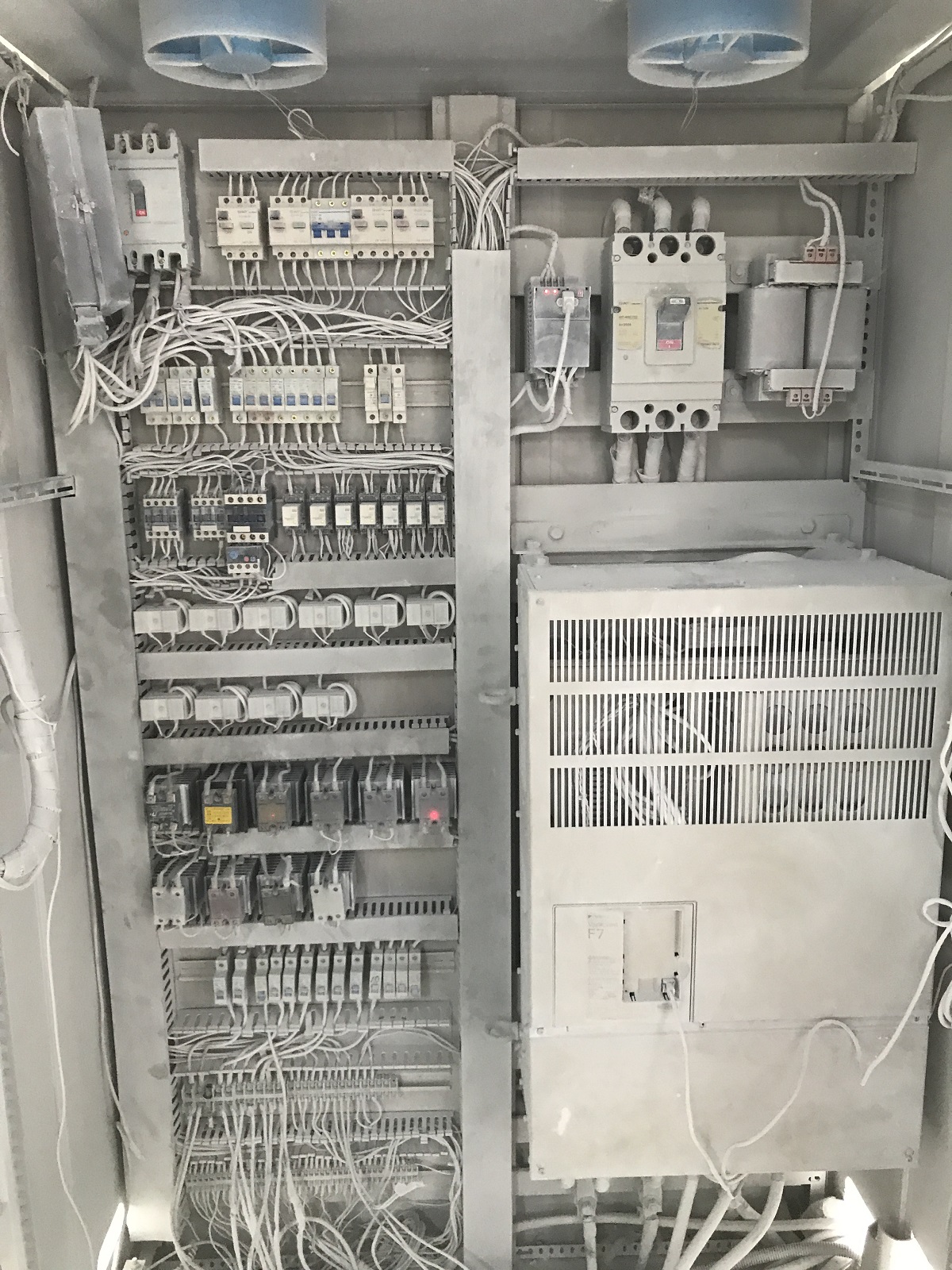 PLC控制柜-電控柜-電氣控制柜-變頻控制柜-雙螺桿擠出機-擠出機控制柜-ABB變頻器